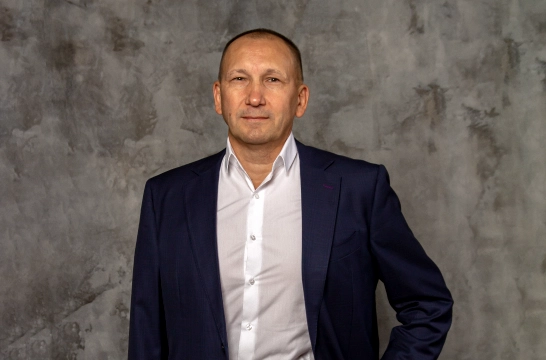 Равиль, менеджер