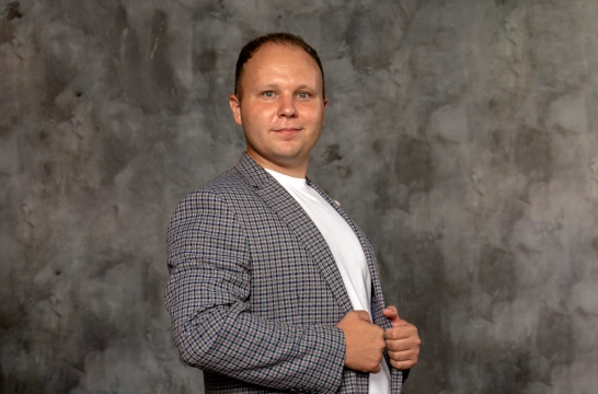 Богдан, руководитель отдела продаж